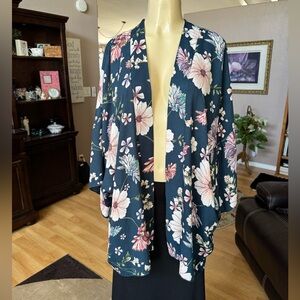 Renee C. floral short sleeve cardigan-size L
